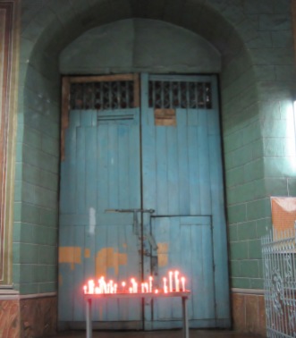 Porte intérieur de l'église